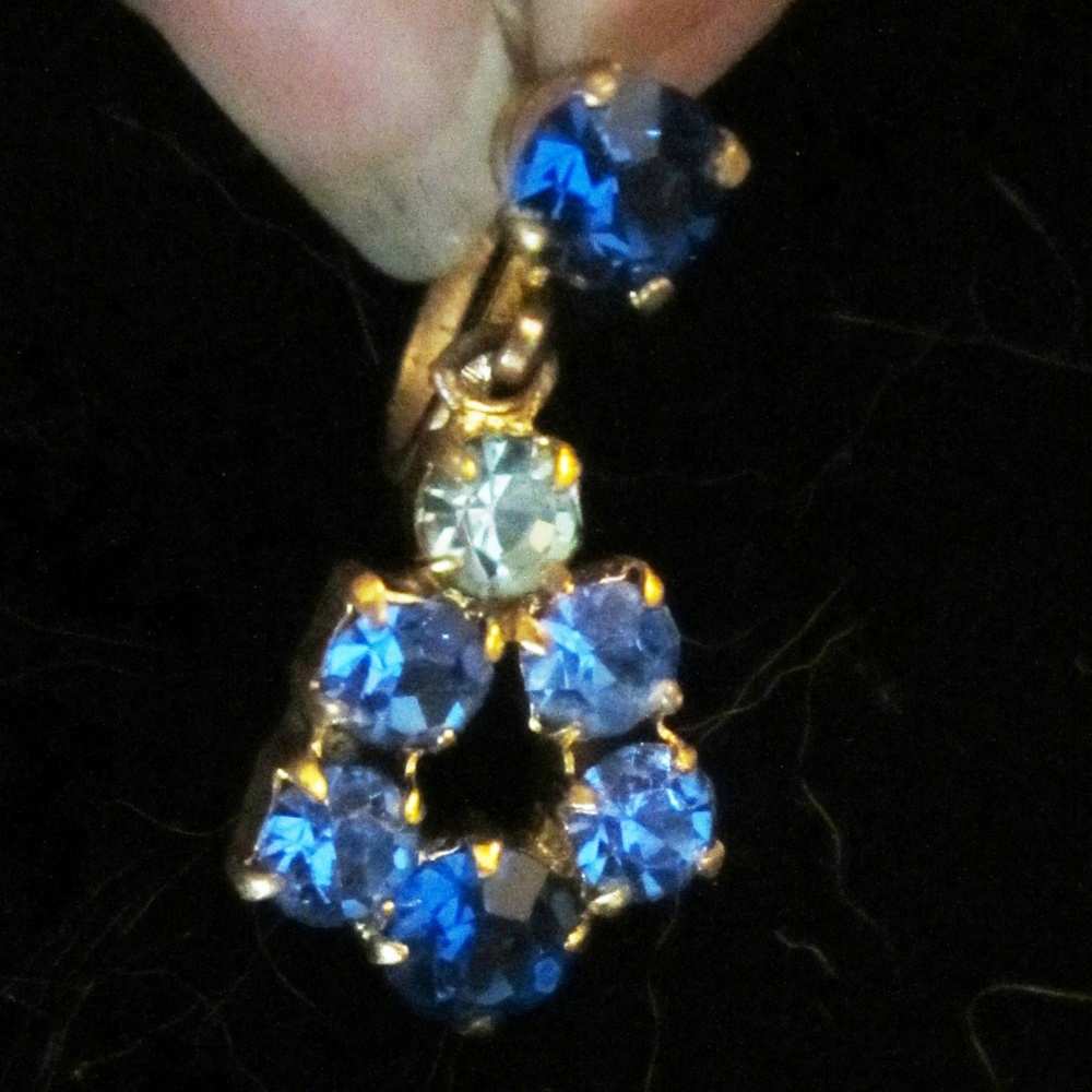 New BLUE AUSTRIAN CRYSTAL Dangle Earrings.